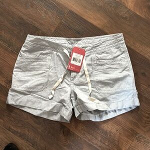 North Face Shorts size 14